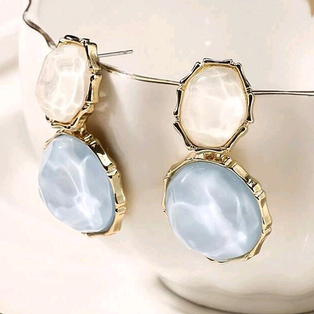 Light blue & white water wave pattern oval earrings; gold tone; 1.6h x .9w - Picture 2 of 4